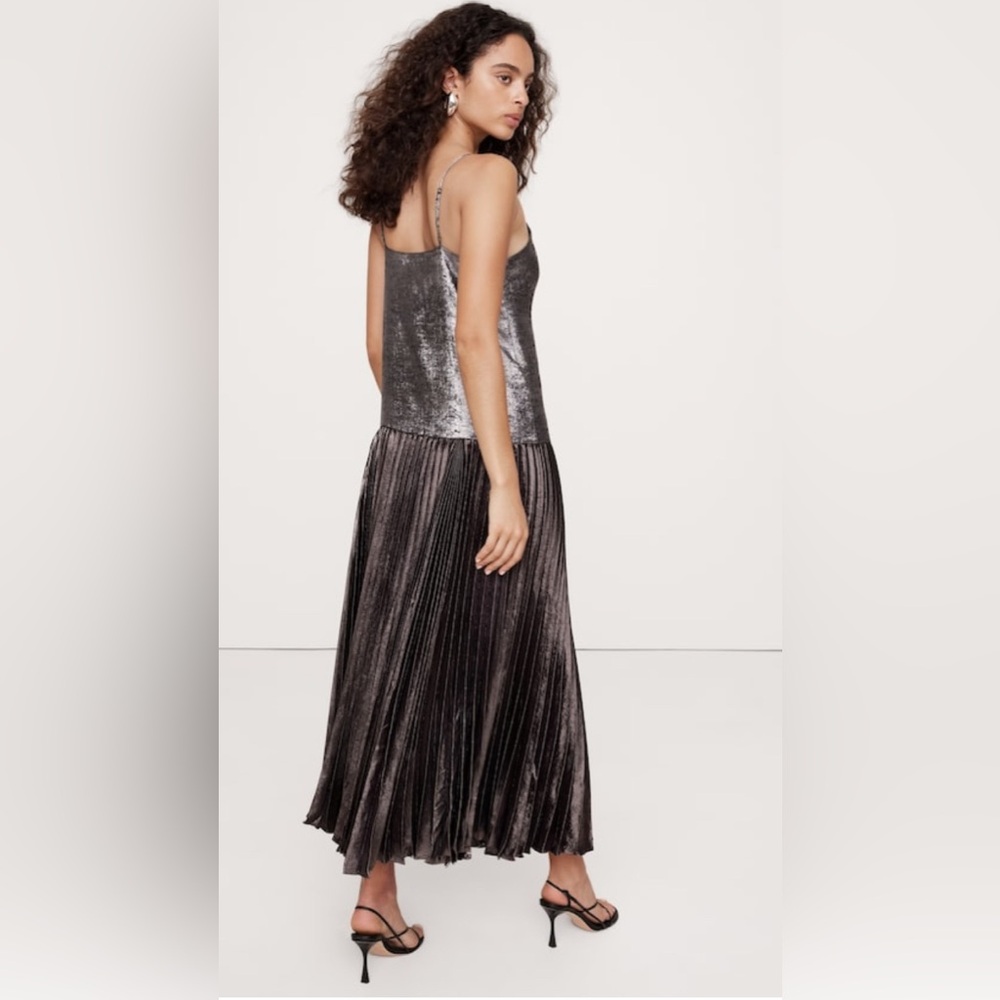 BANANA REPUBLIC PLEATED DROP-WAIST MAXI DRESS